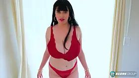 Dina Sahari: Statuesque SCORELAND Stunner