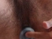 DILDO VERGA DE PLÁSTICO METIDO EN MI CULITO DE VARÓN PELUDO (COMPLETO EN 0NL¥F∆N§)