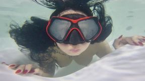 Breathplay underwater with snorkel goggles