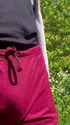Underwear? No, Thanks!! It Feels Nice Without.