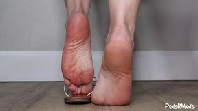 Barefoot Mel Tippy Toes and Wrinkled Soles