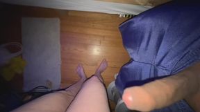 Girls Use Boys for Ballbusting