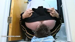 Toilet Boy Facesitting (HD)