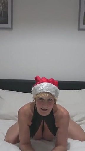 Happy Christmas to All My Fabulous Followers, Fans &amp; Friends. Wishing You a Safe &amp; Healthy Season with Much Love Moly X