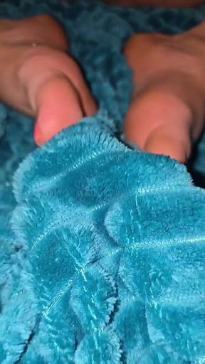 Playing with Latinamilf MILF Squirting Pussy