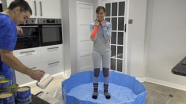 Wetsuit Filling with Messy Substances