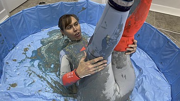 Wetsuit Filling with Messy Substances