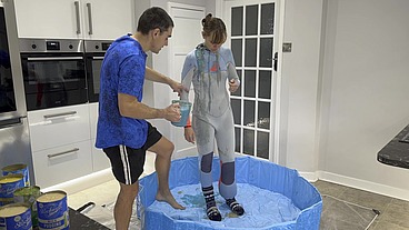 Wetsuit Filling with Messy Substances
