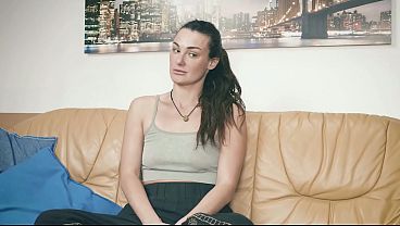 Tanya is a former catwalk model and today she'_s on our couch for a casting