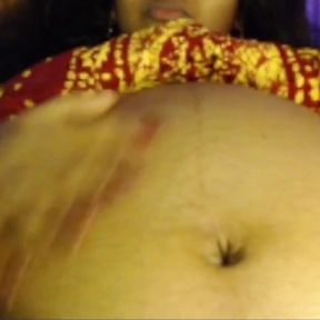 Pregnent Lady Playing Big Belly Short.