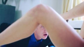 ”Buttplug Babe Naomi Swann Stuffed with a Stiff”