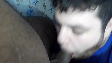 Batendo uma bola com o ursão -