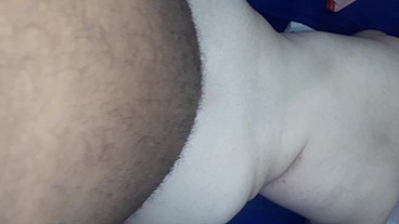 Batendo uma bola com o ursão -