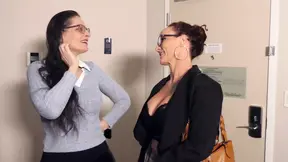 Hot MILF delights in BBC and gives best blowjob