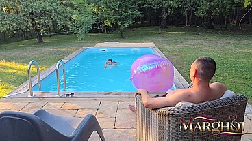 Mon Mec Cocu Filme un Fan Me Défoncer sur la Terrasse de la Piscine