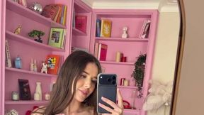 Member Model @SybilA @Teasing and #Stockings #Petite #Brunette #Natural Big Tits gratis video porno | Tik.Porn