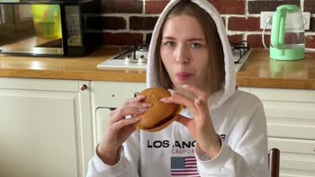 Californiababe's Kitchen Kink: A Burger Sauce Blowjob Ends in Cum Feast