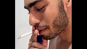 Venezolano vs Mexicano, latinos tirando leche