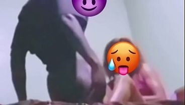 Longue queue petite chatte