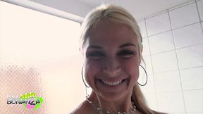 sarah vandella knows how to throat dick