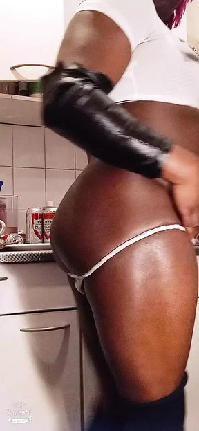 Anoniema Rose&#039;s Slutschool - Sexy ass training 2, bubblebut and twerk