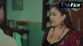 Indian beauty Neha Gupta shows off her perky breasts and lacy underwear