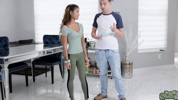 Pervy Johnny bang stepsister Clara be pleased a bitch