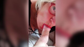 Turned On mom Delivers a Superb Bj to her Guy into