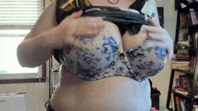 Loud moaning and ass vibrating