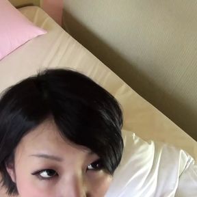 She beg to cum inside her: slutty Jap girlfriend