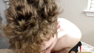 Pompino, sborrata dentro, sborrata, senza preservativo, gola profonda, vecchi e giovani, papà &#8211; Film POV di giovani troie gay che prendono il cazzo dal culo alla bocca