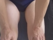 がブルマ姿でおしっこを限界まで我慢したけどお漏らしした・・・