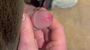 The guy shows the head of the dick. Wet volley.