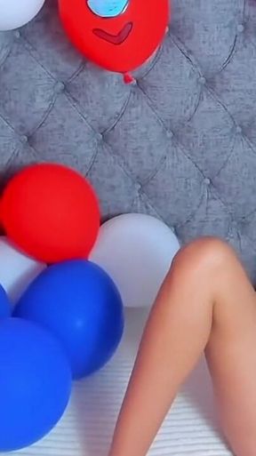 Submissive Gets Fucked Live and Does Everything Her Fans Ask for