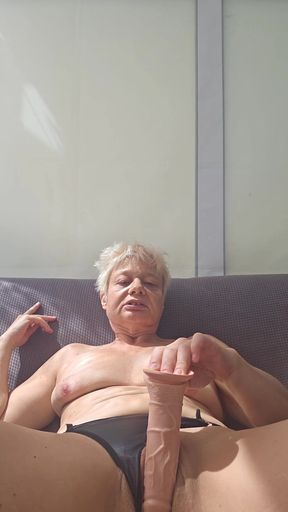 Hard Solo of a Slutty MILF: Double Penetration and Intense Orgasm