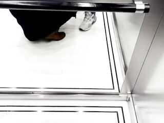 Public Screw and Oral Pleasure in a hotel elevator - risky spunk fountain on booty and whiped cum on elevator wall !