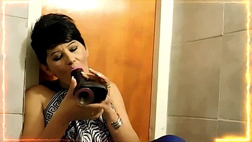 PERLA LOPEZ-PROFESORA DE HISTORIA SE LOS COJE A TODOS
