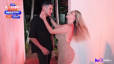 Cuck BF Cheats Outdoor Pounds Big Tits Ass Bounce Cum Face Blast