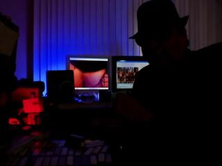 A priceless large ebony weenie for a great butt!