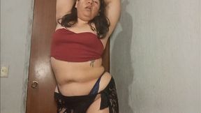 Chubby Girl tries belly dancing for the first time