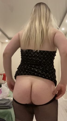 Sexy shemale posing at home. Selection.