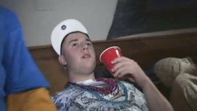 Mardi Party Fucking College
