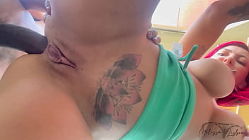Levando Pica no cu na varanda de casa e os vizinhos olhando ele encher meu cu de porra
