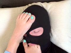 Amateur Foot Fetish Girlfriend Sucks and gives a Footjob