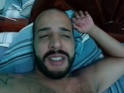 Gozando na punheta e falando putaria
