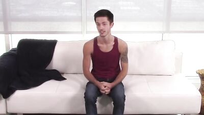 Gay dude demonstrates his dick sucking skills at gay casting couch