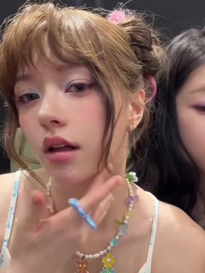 K-pop cute girl-next-door gets it done