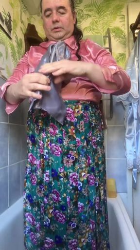 In a bourgeois outfit to take a piss shower part 2