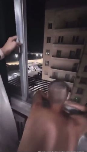 Sendo feito de puta pela travesti linda