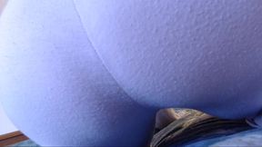 smelly farts in yoga pants